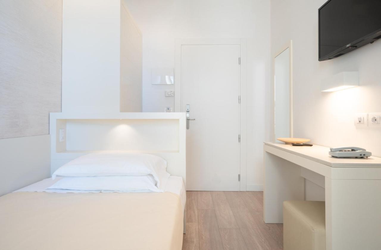 Hotel Bristol Каттоліка Екстер'єр фото