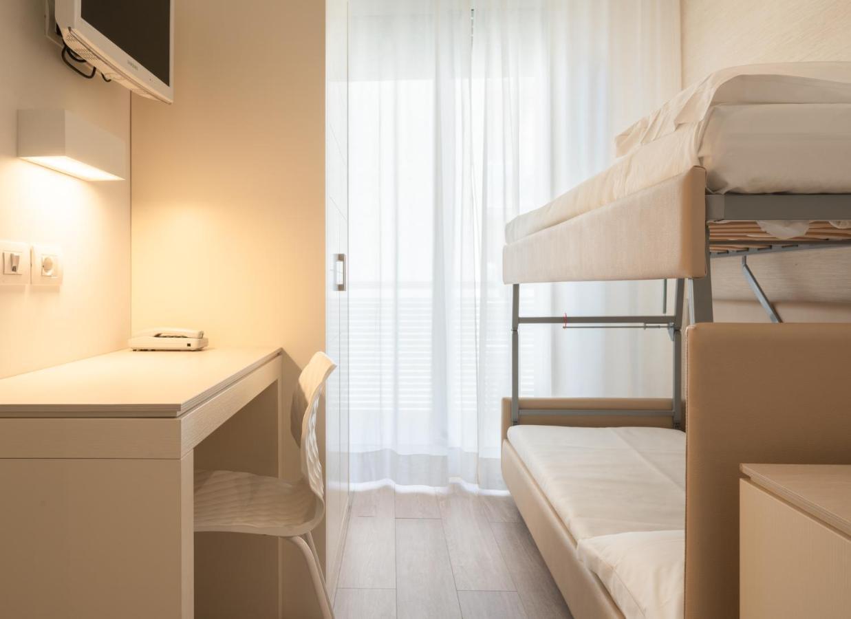 Hotel Bristol Каттоліка Екстер'єр фото