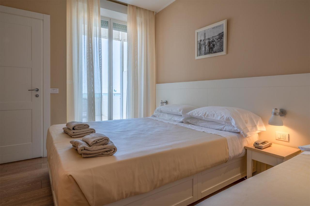 Hotel Bristol Каттоліка Екстер'єр фото
