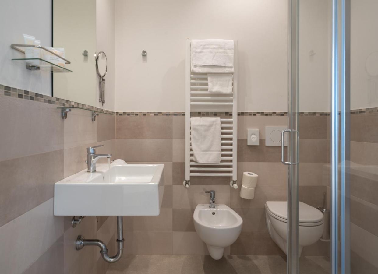 Hotel Bristol Каттоліка Екстер'єр фото