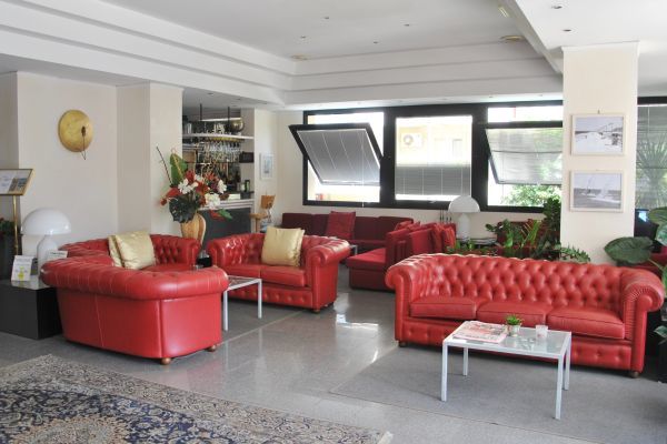 Hotel Bristol Каттоліка Екстер'єр фото