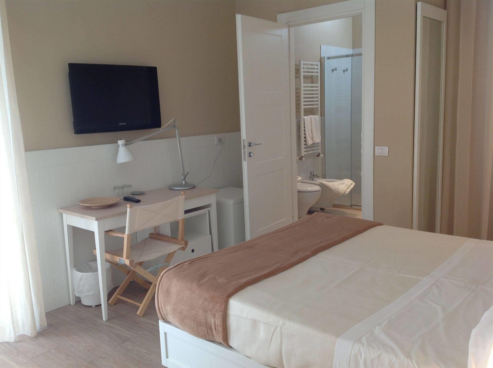 Hotel Bristol Каттоліка Екстер'єр фото