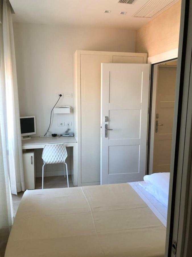 Hotel Bristol Каттоліка Екстер'єр фото