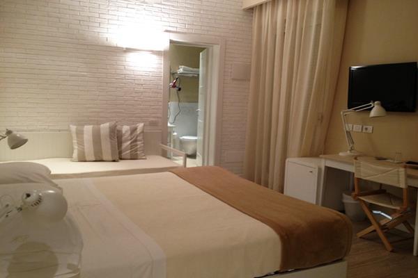 Hotel Bristol Каттоліка Екстер'єр фото